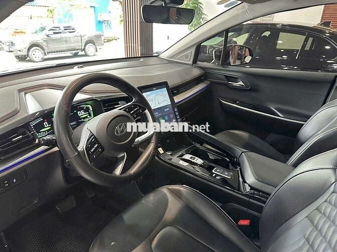 Hyundai Custin 2024 2.0T Premium Đen- 53,000 km