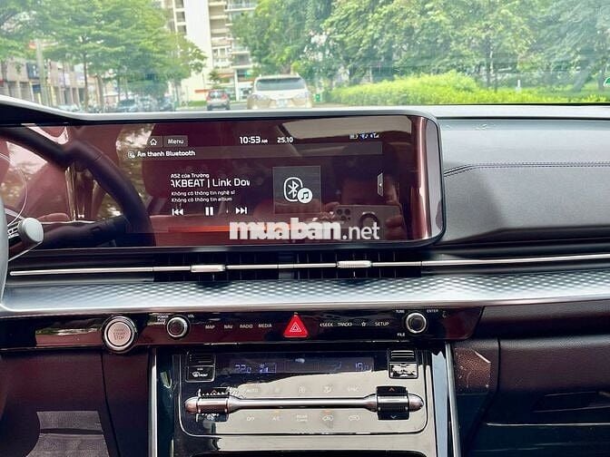 Kia Carnival 2.2D Signature 2024 - chất xe như mới