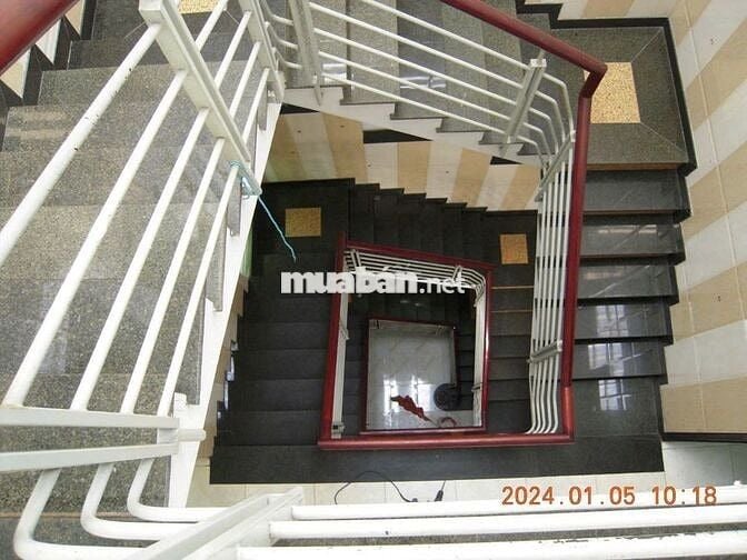 Cho thuê nhà mặt tiền đường Phú Thọ Hòa, dt 4x30 trệt 4 lầu