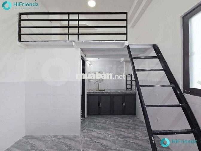 Sát bên KCX Tân Thuận - 2 CỬA SỔ TRỜI - PHÒNG CÓ GÁC - Nhận xe điện