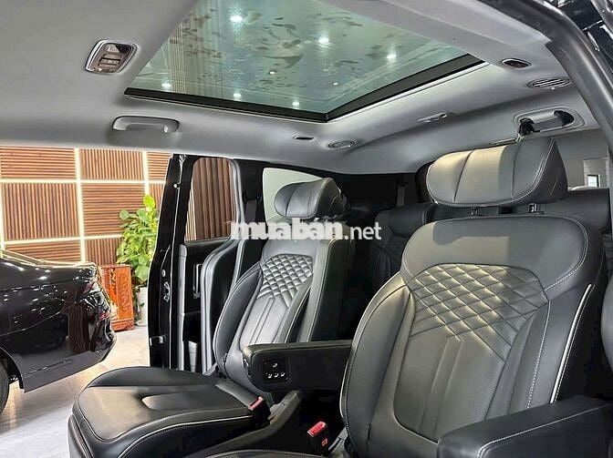 Hyundai Custin 2024 2.0T Premium Đen- 53,000 km