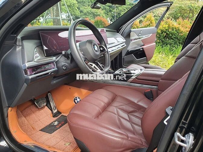 BMW 7 Series 2023 735Li M Sport - 16000 km