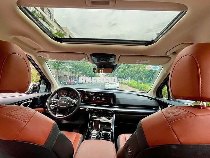 Kia Carnival 2.2D Signature 2024 - chất xe như mới