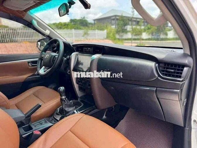 Toyota Fortuner 2019 2.4G 4x2 MT - 71000 km