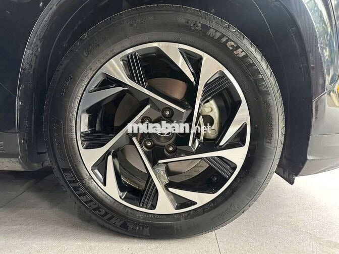 Hyundai Custin 2024 2.0T Premium Đen- 53,000 km