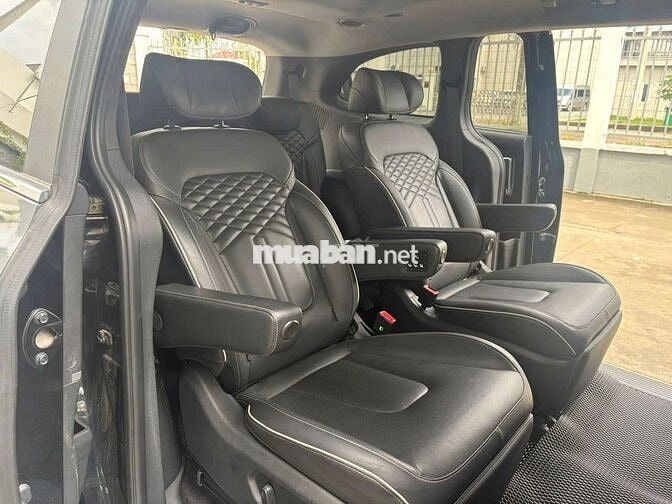 Hyundai Custin 2024 2.0T Premium Đen- 53,000 km