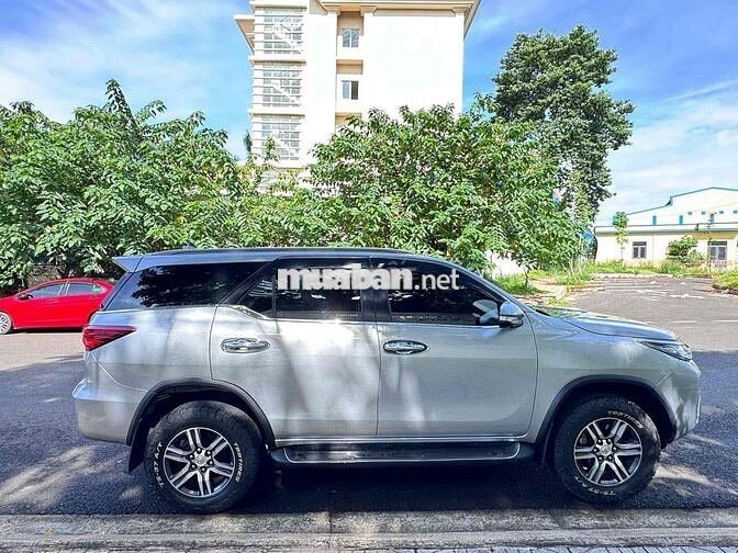 Toyota Fortuner 2017 2.4G 4x2 - 93000 km