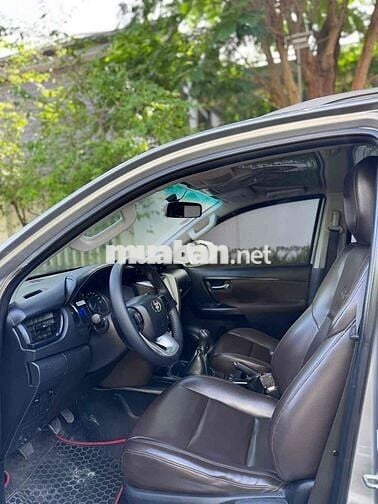 Toyota Fortuner 2017 2.4G 4x2 - 93000 km