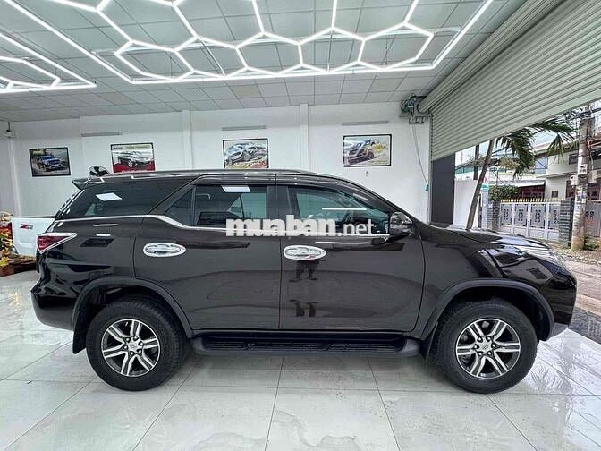 Toyota Fortuner 2018 2.4G 4x2 - 83000 km
