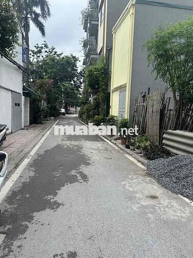 ĐẤT ĐẸP TRUNG TÂM ĐỨC GIANG - DT 42M - GIÁ CHỈ HƠN 6 TỶ