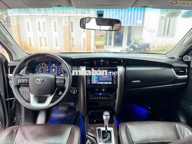Toyota Fortuner 2018 2.4G 4x2 - 83000 km