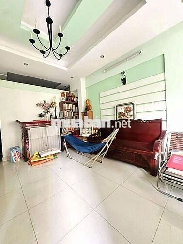 GIÁP QUẬN 10, 4mx18m, 5PN, 5WC, 4 TẦNG MỚI ĐẸP, CHỈ 9TỶ, HẺM XE HƠI 5M