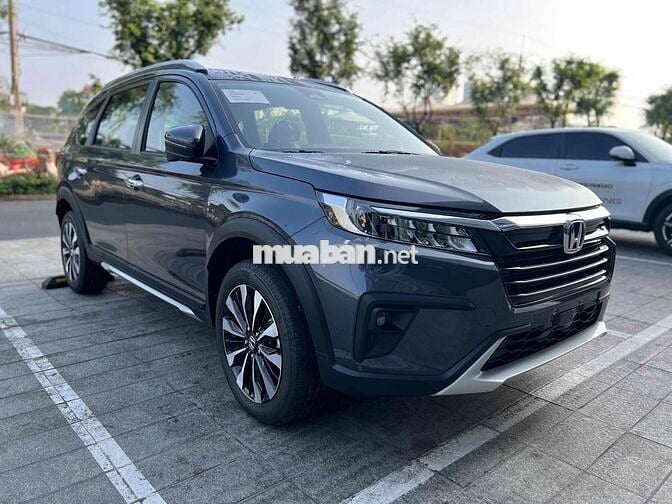 Honda BRV L Xám, 1 xe giao ngay, cho vay 85% giá