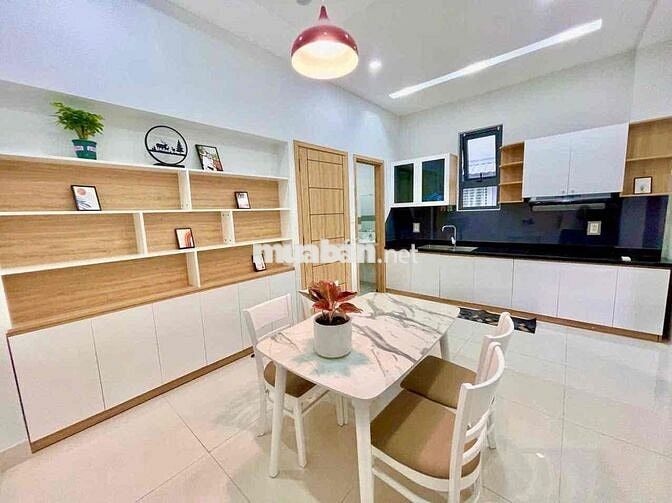 CĂN HỘ BAN CÔNG 1 PHÒNG NGỦ TÁCH BẾP NGAY TRUNG TÂM PHÚ NHUẬN