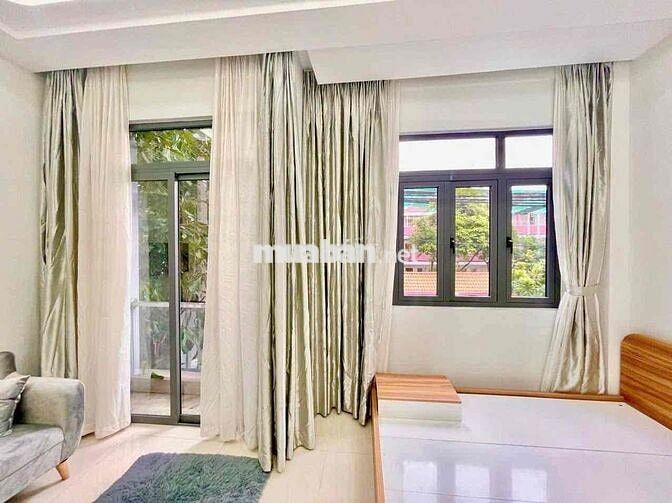CĂN HỘ BAN CÔNG 1 PHÒNG NGỦ TÁCH BẾP NGAY TRUNG TÂM PHÚ NHUẬN