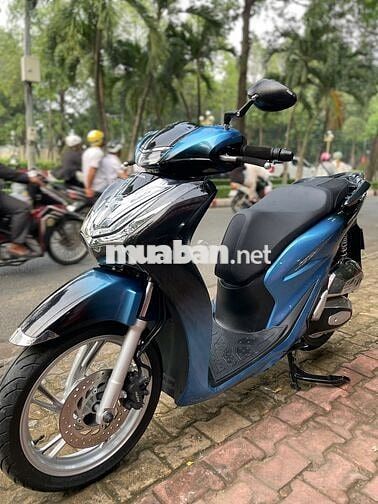 Xe máy Honda SH 125 màu xanh đen đời 2025