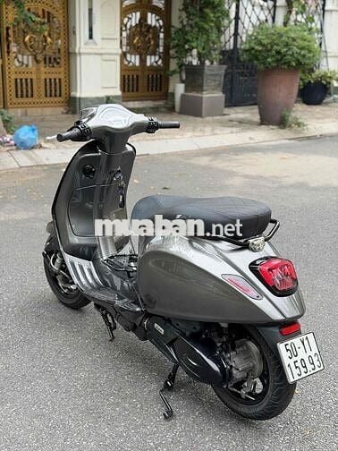 em cần bán xe vespa 125 iget abs nhà đi