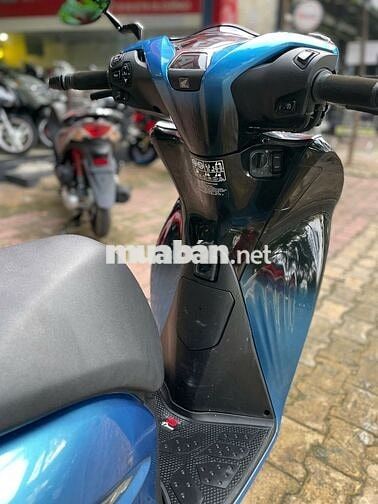 Xe máy Honda SH 125 màu xanh đen đời 2025