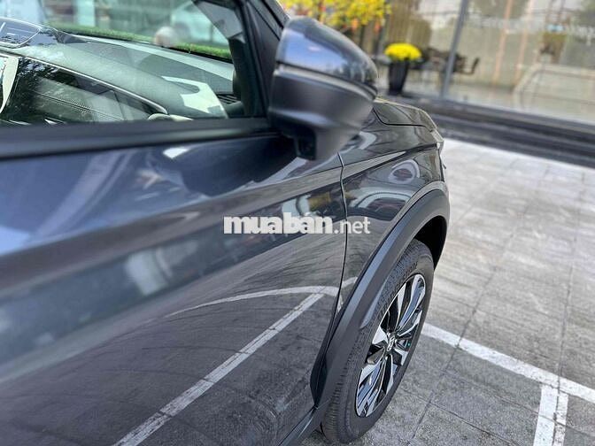 Honda BRV L Xám, 1 xe giao ngay, cho vay 85% giá