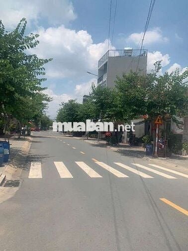 🔥 NHÀ PHỐ 3 LẦU SÁT ĐT743 DĨ AN — Ở NGAY — SỔ VUÔNG A4