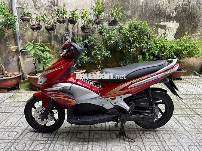 Xe Air Blade 2010 Fi màu đỏ đen bạc mới 98%