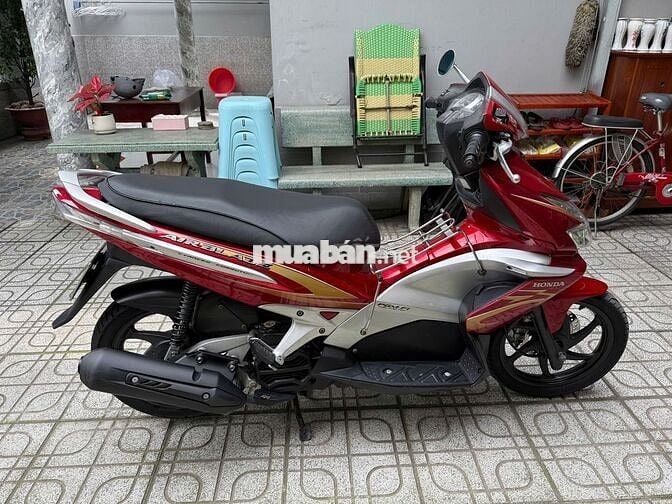 Xe Air Blade 2010 Fi màu đỏ đen bạc mới 98%