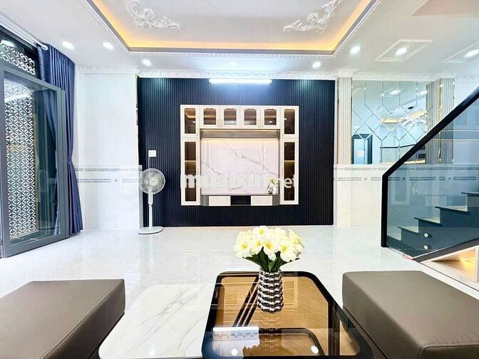 🔥🔥🔥 BÁN NHÀ TO ĐẸP - GIÁP QUẬN 7 🔥🔥🔥