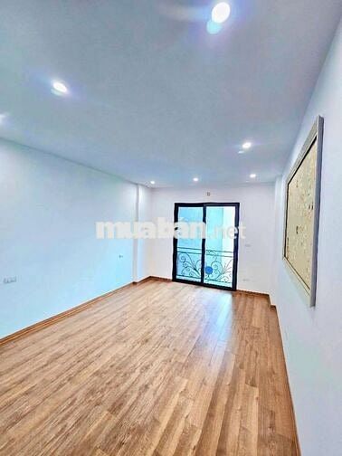 Em Tú đang cần bán nhà 45m,5t ở Đa Sỹ,Hà Đông,ngõ thoáng chỉ nhỉnh 8t