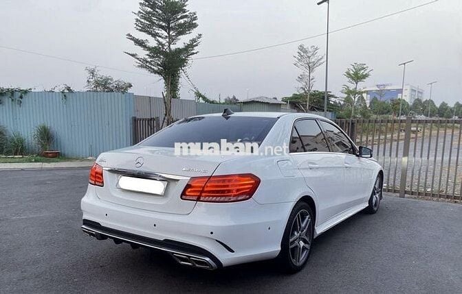 Mercedes-Benz E250 AMG 2015 màu trắng