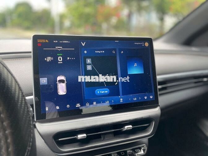 VinFast VF6 Plus 2024 - Màu trắng - 5v4km- Mua pin