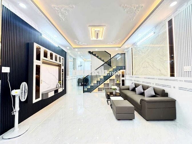 🔥🔥🔥 BÁN NHÀ TO ĐẸP - GIÁP QUẬN 7 🔥🔥🔥