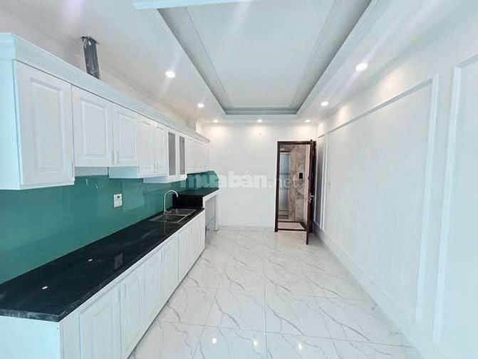 !OTO ĐỖ CỬA VÀO NHÀ ! MỘT NHÀ RA PHỐ ! THÔNG SÀN KINH DOANH ! 9,6 TỶ !