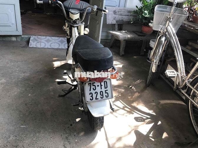Xe số Honda Chaly màu trắng đời 1989