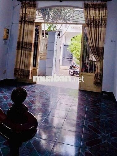 BÁN NHÀ GÓC 2 MẶT TIỀN VỊ TRÍ ĐẮC ĐỊA NGAY NHÀ GA T3