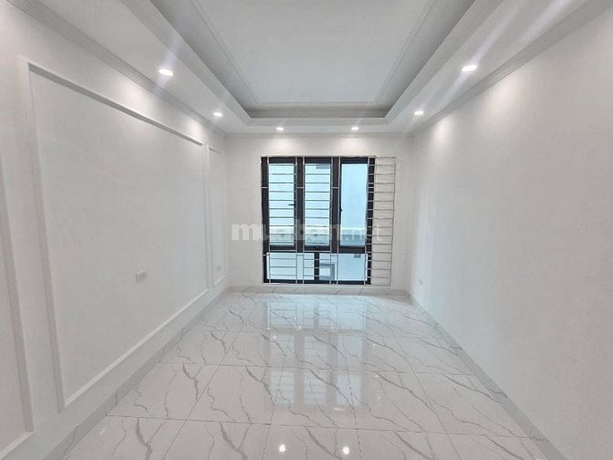 !OTO ĐỖ CỬA VÀO NHÀ ! MỘT NHÀ RA PHỐ ! THÔNG SÀN KINH DOANH ! 9,6 TỶ !
