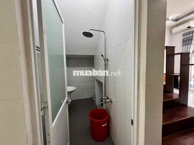NHÀ MẶT TIỀN KD giá bằng trong hẻm trung tâm p5
