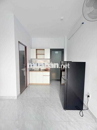 SIÊU PHẨM STUDIO CÓ BAN CÔNG SAU LƯNG TRƯỜNG ĐH NGUYỄN TẤT THÀNH