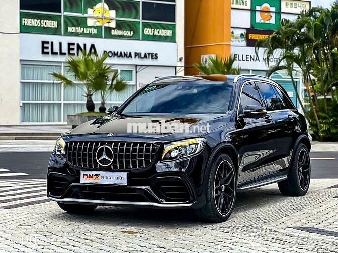 Mercedes Benz GLC250 4MATIC model 2020