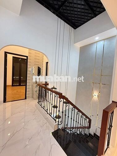 Nhà Phường 5 siêu đẹp 4m x 23m5 có 4 phòng ngù, 3wc