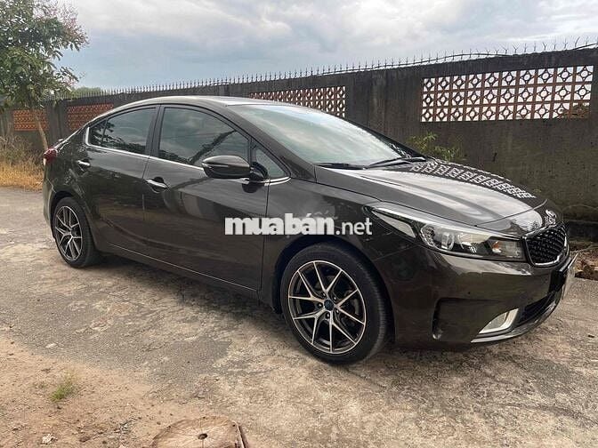 Kia Cerato 2016 2.0 AT - 72000 km