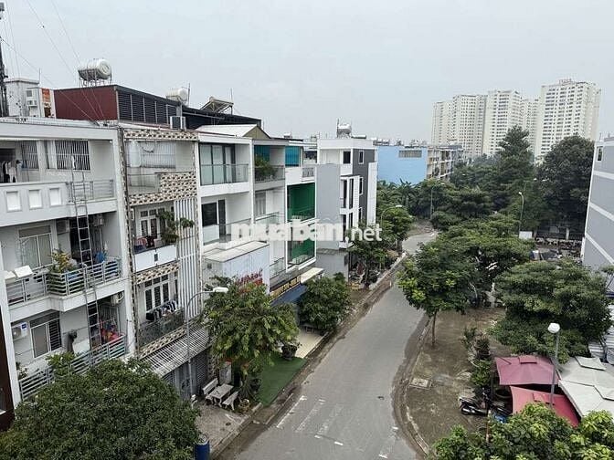 Nhà Biệt Thự Mặt Tiền làm gì cũng được , Lô góc 2MT , Bình Tân