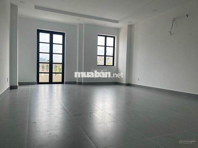 Cho Thuê Nguyên Căn Hẻm 8m Cửu Long. 5x20m. Trệt 3 Lầu, Nhà Mới.