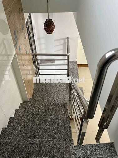 Nhà 1 trệt 1 lửng 1 lầu 65m2 đất 120m2 sử dụng Di An TPHCM