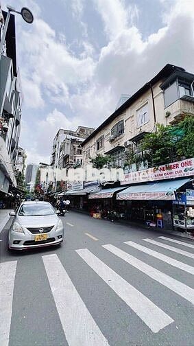 mặt tiền cửa đông chợ bến thành