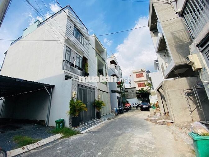 Đặg Văn Bi Trường Thọ đất ô tô đậu trước-cạnh ga Metro-Xây Dựng 4 tầng