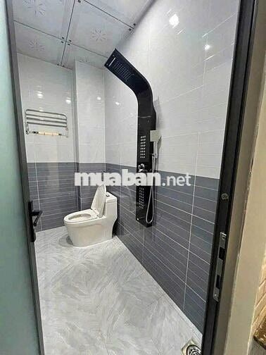 NHÀ CẤP 4 - MỚI HOÀN THIỆN - SỔ RIÊNG - NGAY TRUNG TÂM