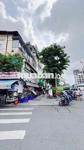 mặt tiền cửa đông chợ bến thành