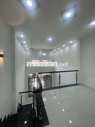 🌻 NHÀ MỚI – SÁT CHỢ ĐẦU MỐI HÓC MÔN – 💰 Chỉ 3.9 TỶ – DT 4×14 = 56m²