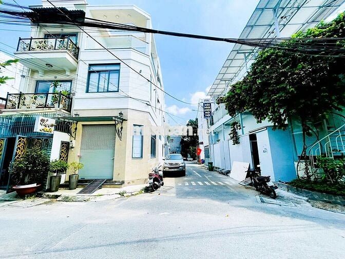 Đặg Văn Bi Trường Thọ đất ô tô đậu trước-cạnh ga Metro-Xây Dựng 4 tầng