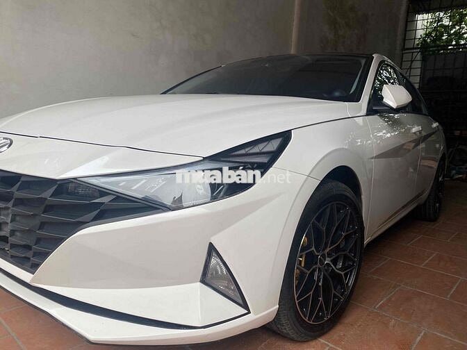 Hyundai Elantra 2022 1.6 AT Tiêu chuẩn  - 68000 km